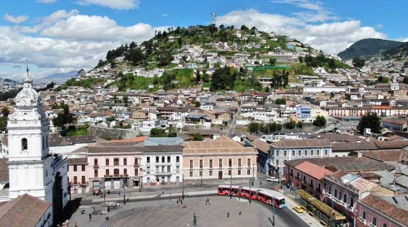 Exploring Quito from Zen Hotel